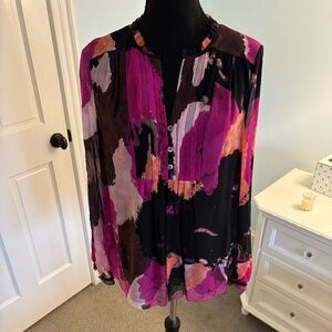 DVF Black+Pink Popover Blouse with Ruffled Collar, Pintucks on Front | Size 10